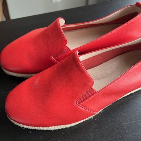 Red leather espadrille by David Tate.  Size 9 ½ Women. - Picture 2 of 3